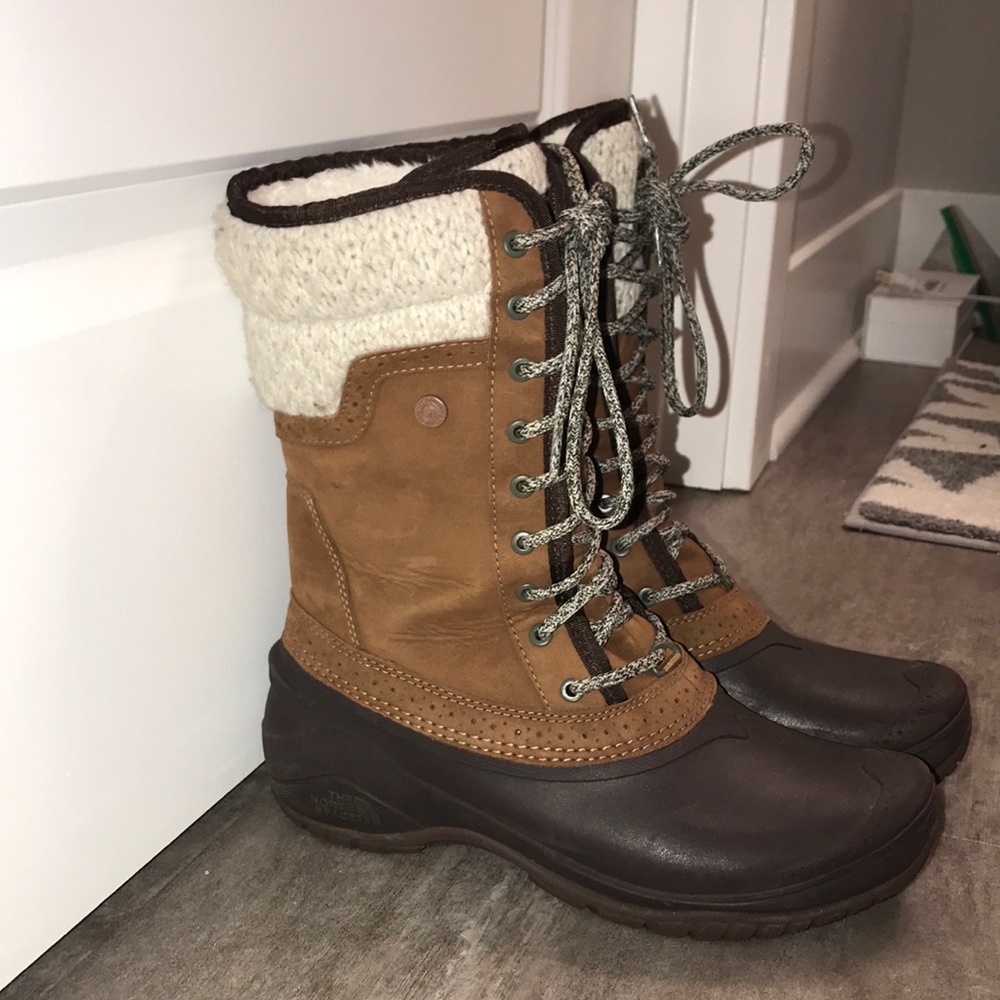 The North Face Winter Boots 🥾 Great Condition!